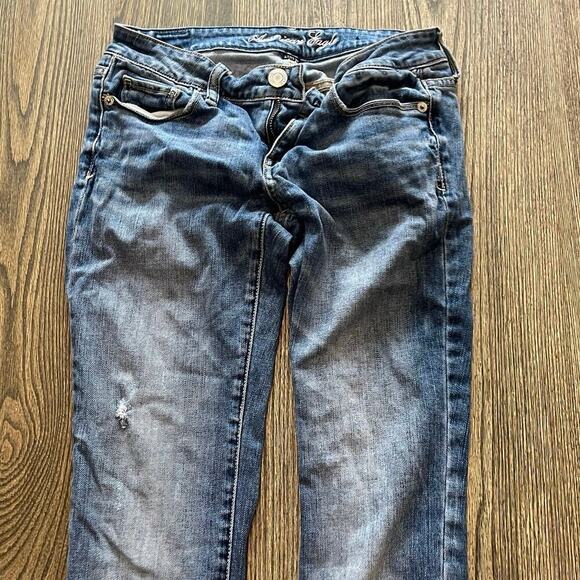 American Eagle Skinny Jeans Stretch Denim Cotton Blend Medium Wash Blue Size 2 - Picture 3 of 11